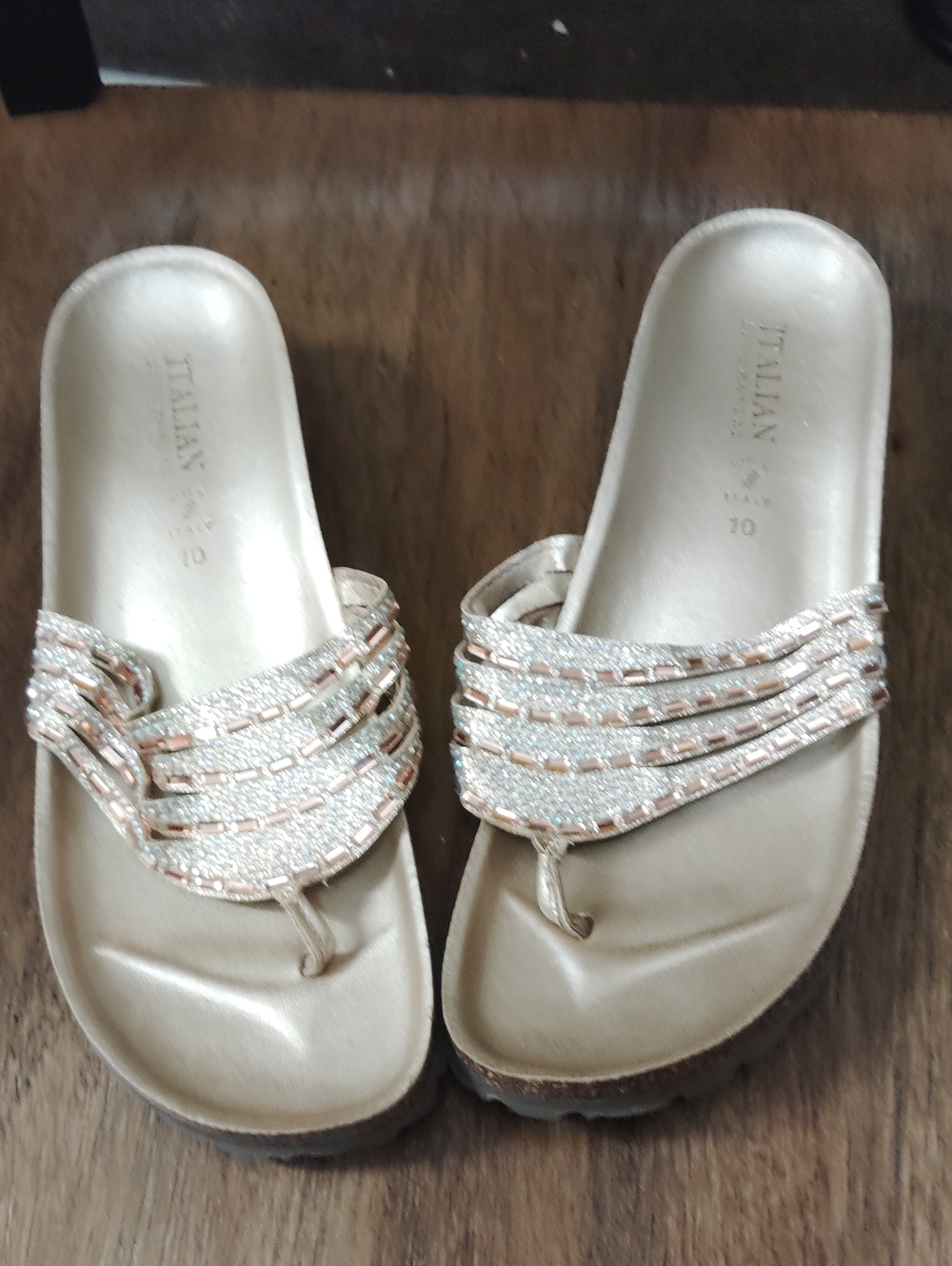 Italian Shoemakers Women's Gold Glitter Multi-Strip Thong Sandals